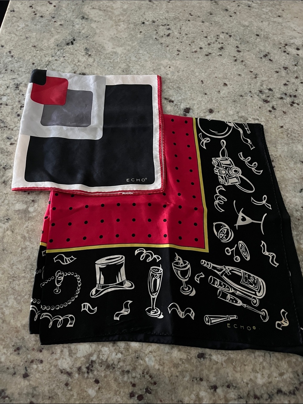 Echo scarves